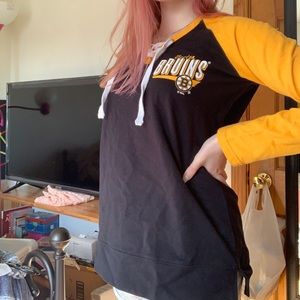 NHL Bruins sweatshirt